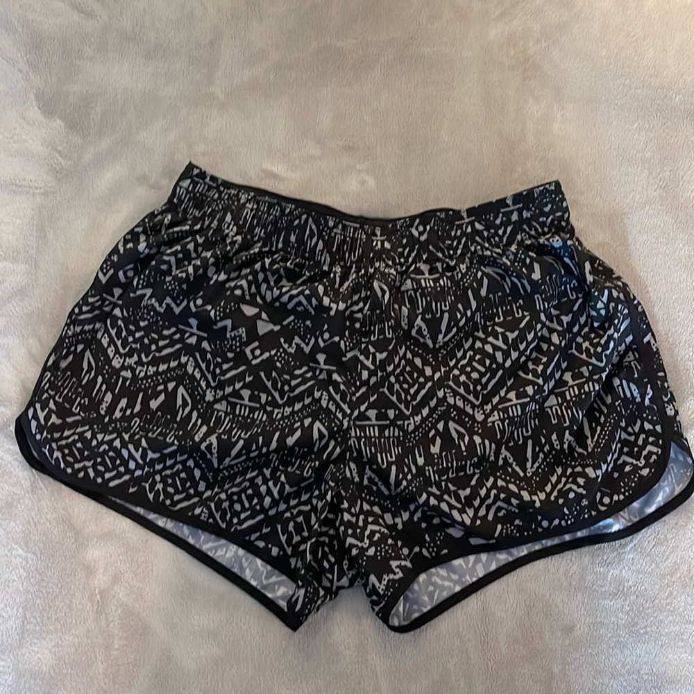 Victoria’s Secret Sport: The Player Run Short